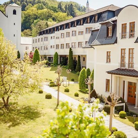 Kloster St. Josef Neumarkt in der Oberpfalz Eksteriør billede