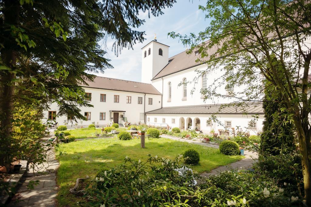 Kloster St. Josef Neumarkt in der Oberpfalz Eksteriør billede